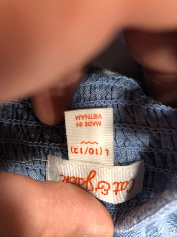Photo 1 of 8 item bundle 
clothing bundle 