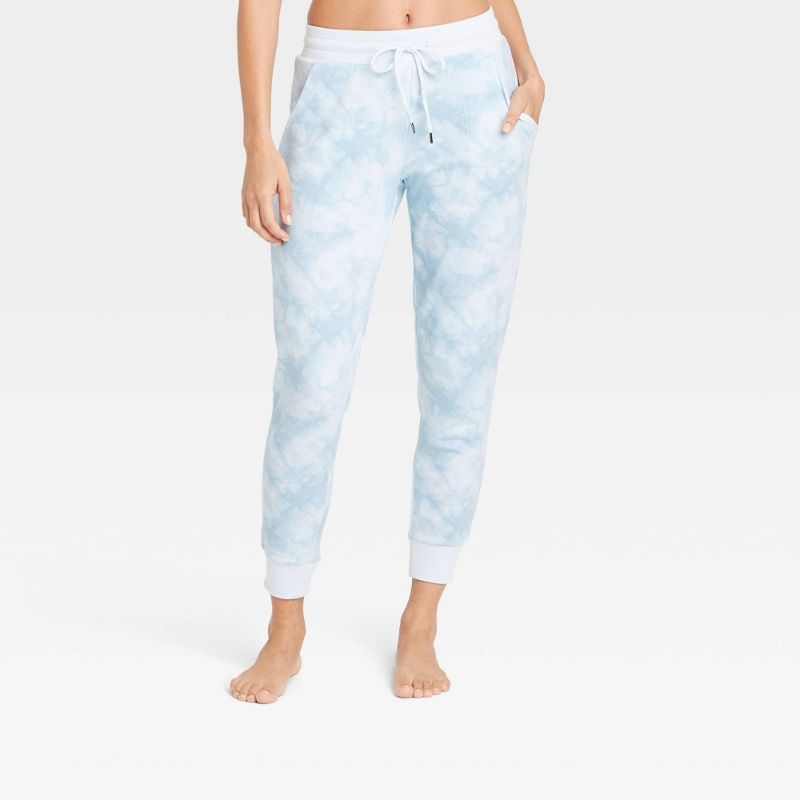 Photo 1 of size - small ** Women' Beautifully Oft Fleece Tie-Dye Lounge Jogger Pant - Tar Above™
