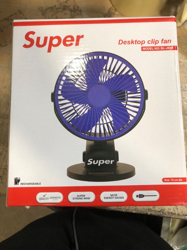 Photo 2 of USB desktop fan