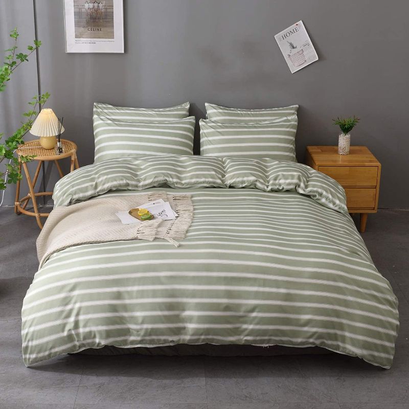 Photo 1 of ***Size: King*** M&Meagle 3 Pieces Striped Duvet Cover Green Set with Zipper Closure,100% Microfiber Fabric,Luxury Hotel Quality Bedding-King Size(1 Duvet Cover 2 Pillowcases)
