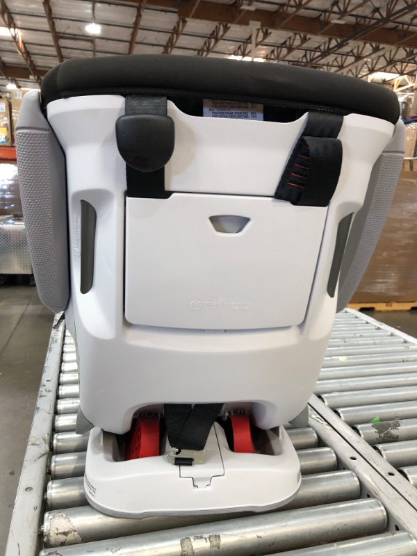 Photo 3 of Britax Grow with You Harness-2-Booster Car Seat 
