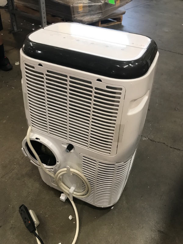 Photo 5 of **PARTS ONLY** Black+decker Bpp10hwtb Portable Air Conditioner with Heat and Remote Control, 10,000 BTU SACC/CEC (14,000 BTU Ashrae), Cools Up to 450 Square Feet, WH