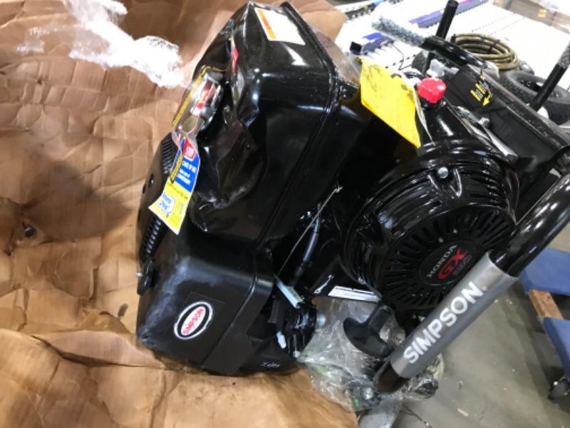 Photo 6 of **MINOR DAMAGE** SIMPSON Cleaning ALH4240 Aluminum Series 4200 PSI Gas Pressure Washer, 4.0 GPM, HONDA GX390 Engine, Includes Spray Gun and Extension Wand, 5 QC Nozzle Tips, 3/8-inch x 50-foot Monster Hose, (49 State)
