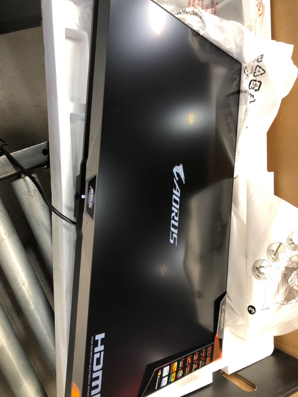 Photo 2 of AORUS FI32Q 32" 165Hz 1440p HBR3, NVIDIA G-SYNC Compatible, Exclusive Built-in ANC, -KVM, 2560x1440 Display, 1ms Response Time, HDR, 94% DCI-P3, 1x DisplayPort 1.4, 2x HDMI 2.0, 2x USB 3.0, 1x USB C
