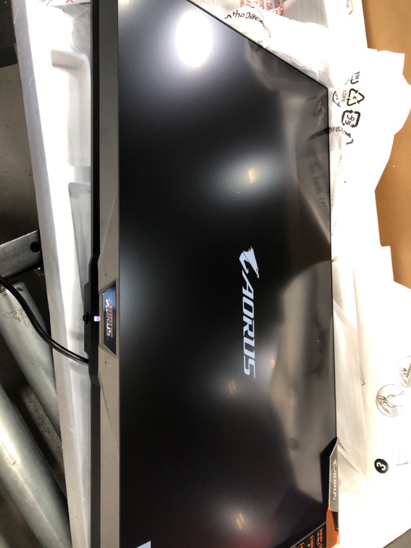 Photo 4 of AORUS FI32Q 32" 165Hz 1440p HBR3, NVIDIA G-SYNC Compatible, Exclusive Built-in ANC, -KVM, 2560x1440 Display, 1ms Response Time, HDR, 94% DCI-P3, 1x DisplayPort 1.4, 2x HDMI 2.0, 2x USB 3.0, 1x USB C
