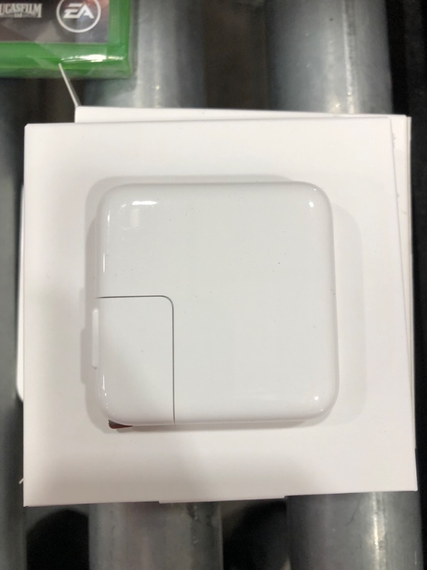 Photo 2 of Apple 30W USB-C Power Adapter

