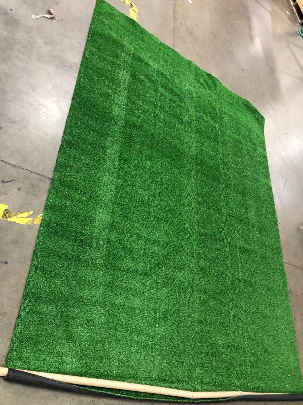 Photo 2 of  Solid 7x10 Indoor/Outdoor Artificial Grass Rug, 6 ft. 6 in. x 9 ft. 2 in., Green