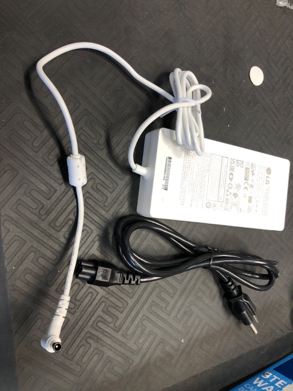 Photo 1 of LG 210W 19.5V AC Adapter ACC-LATP1

