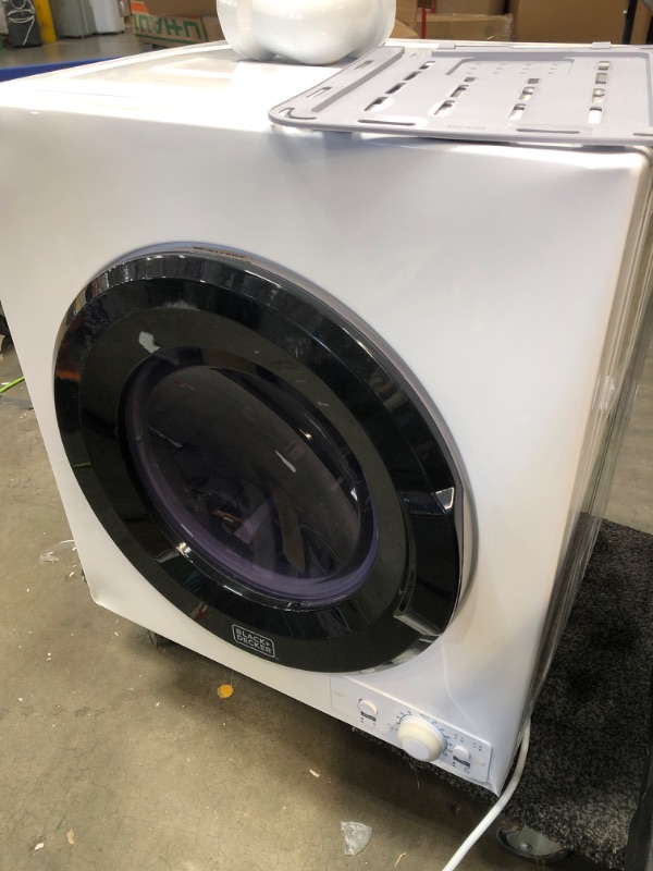 Photo 5 of **TESTED POWERS ON DOESNT SPIN* DAMAGED* BLACK+DECKER BCED37 Portable Dryer, Small, 4 Modes, Load Volume 13.2 lbs., White
