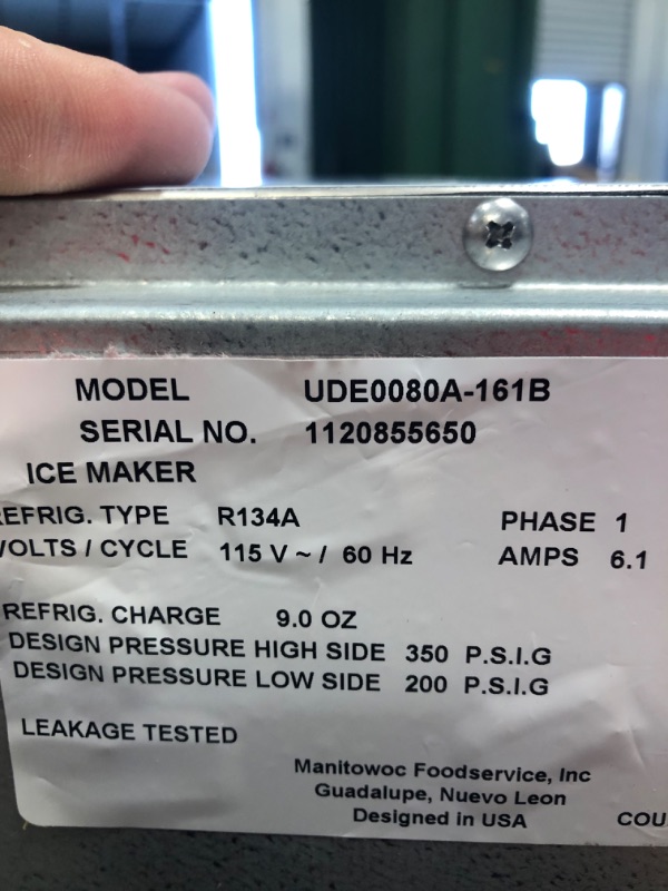 Photo 14 of PARTS ONLY DID NOT POWER ON 
Manitowoc Ice UDE0080A 19 11/16" W Full Cube NEO Undercounter Ice Maker - 102 lbs/day, Air Cooled
Item Dimensions LxWxH	19 x 22.38 x 36 inches
