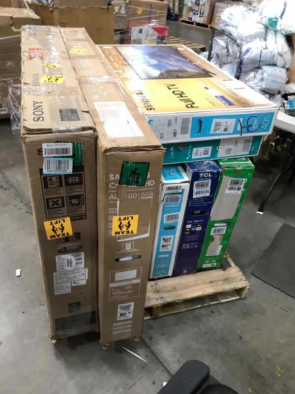 Photo 1 of 8 TV Pallet, BROKEN/NOT FUNCTIONAL/MISSING COMPONENTS
