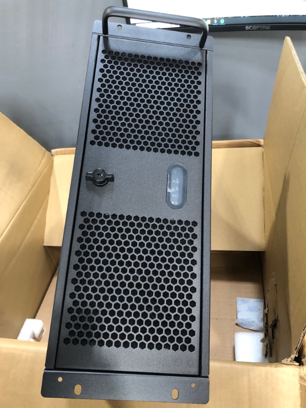 Photo 5 of DAMAGED ITEM
SilverStone Technology 4U Rackmount Server Chassis with 3 X 5.25 Front Bays with CEB/ATX/mATX/Mitx Support RM400 Cases SST-RM400
