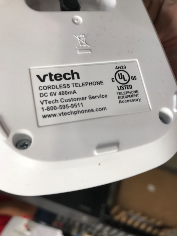 Photo 6 of SEE NOTES ABOUT FUNTIONALITY 
VTech SN5147 Amplified Corded/Cordless Senior Phone with Answering Machine, Call Blocking, 90dB Extra-loud Visual Ringer, One-touch Audio Assist on Handset up to 50dB, Big Buttons and Large Display
