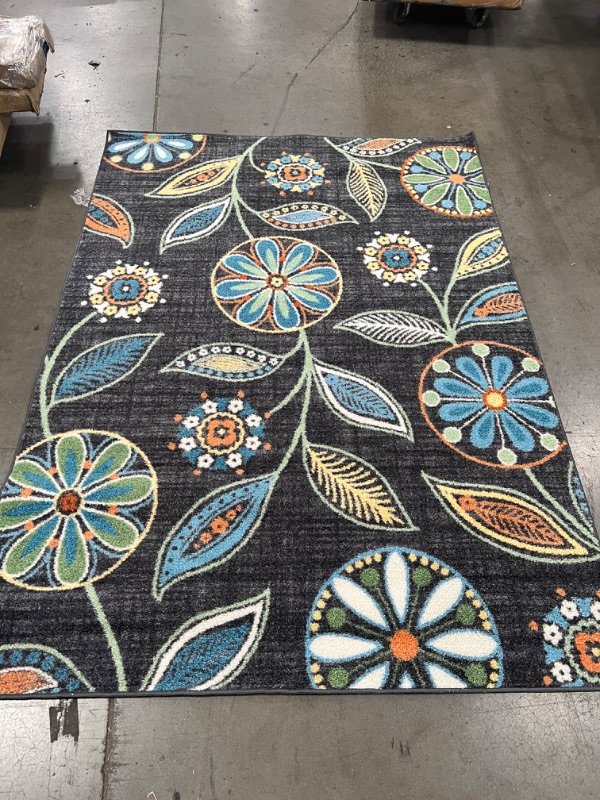 Photo 1 of 5' X 7'  RUG 