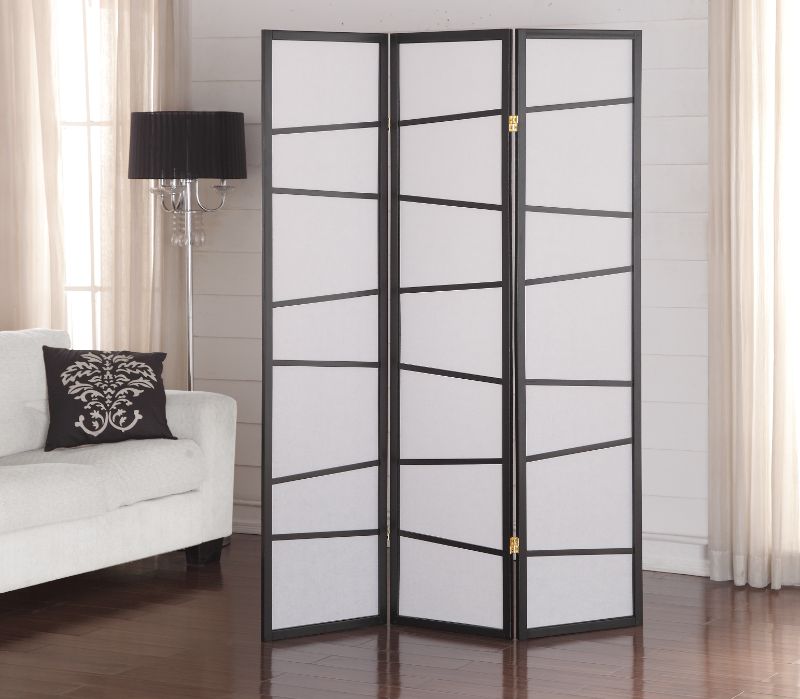 Photo 1 of (DAMAGED FRAME) Roundhill Furniture Paper and Wood 3-Panel Screen Room Divider in Black
