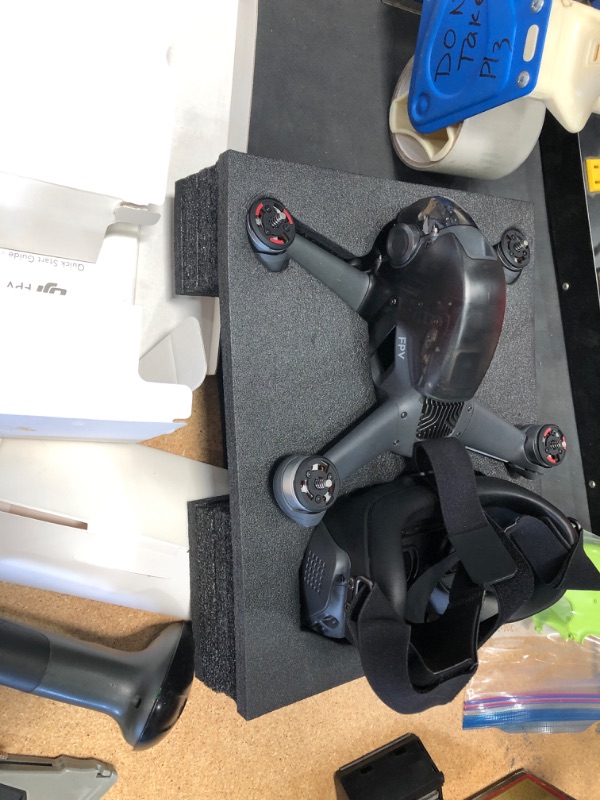 Photo 2 of DJI FPV Combo - First-Person View Drone UAV Quadcopter with 4K Camera, S Flight Mode, Super-Wide 150° FOV, HD Low-Latency Transmission, Emergency Brake and Hover, Gray

-arm is cracked (see image )
-batteries have power couldn't get the drone motors to tu