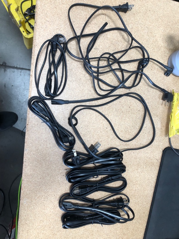 Photo 1 of bundle of 10 power cords 