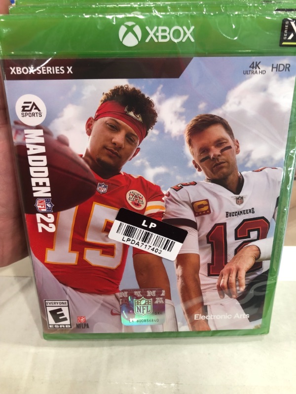 Photo 2 of Madden NFL 22 - Xbox Series X|S

