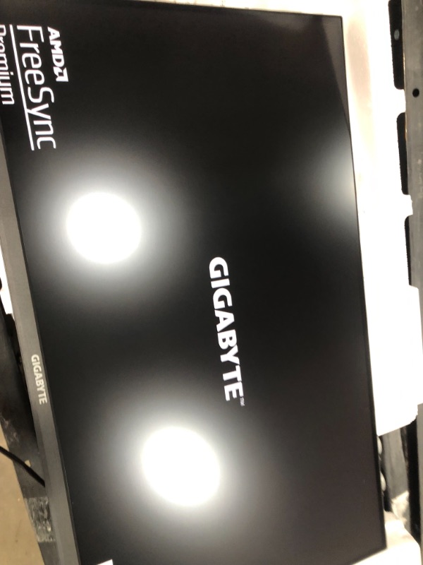 Photo 2 of GIGABYTE M32Q 32" 165Hz Gaming Monitor, 2560 x 1440 SS IPS Display, 0.8ms (MPRT) Response Time, 9?4% DCI-P3, VESA Display HDR400, FreeSync Premium, 1x Display Port 1.2, 2x HDMI 2.0
