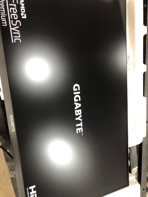 Photo 5 of GIGABYTE M32Q 32" 165Hz Gaming Monitor, 2560 x 1440 SS IPS Display, 0.8ms (MPRT) Response Time, 9?4% DCI-P3, VESA Display HDR400, FreeSync Premium, 1x Display Port 1.2, 2x HDMI 2.0
