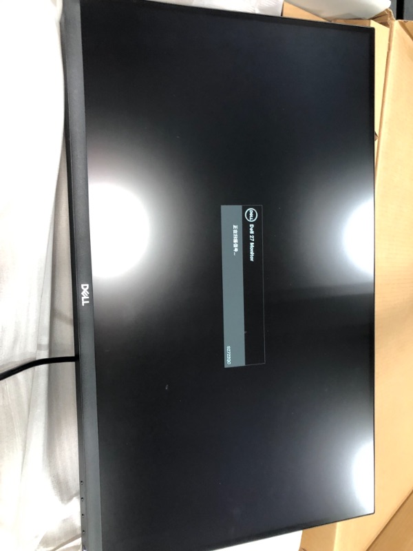Photo 1 of Dell S2722QC 27-inch 4K USB-C Monitor - UHD (3840 x 2160) Display, 60Hz Refresh Rate, 8MS Grey-to-Grey Response Time (Normal Mode), Built-in Dual 3W Speakers, 1.07 Billion Colors - Platinum Silver
