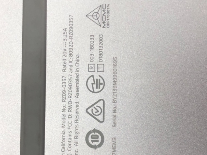 Photo 2 of **LOCKED NEEDS TO BE RESET ****Razer Book 13 Laptop: Intel Core i7-1165G7 4 Core, Intel Iris Xe, 13.4" UHD 60Hz (1920x1200), 16GB RAM, 1TB SSD PCIe M.2 - Windows 11 - CNC Aluminum - Chroma RGB - Thunderbolt 4 - Mercury White
