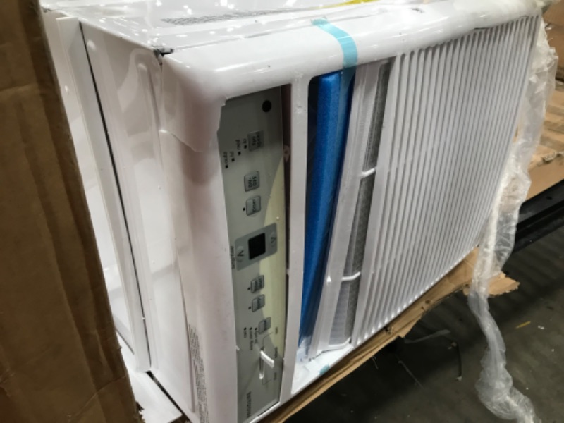 Photo 4 of **DAMAGED**MISSING PARTS**NON FUNCTIONAL* FRIGIDAIRE FFRS1022R1 10000 BTU 115-volt Slider/Casement Room Full-Function Remote Control Window Air Conditioner, 10,000, White
