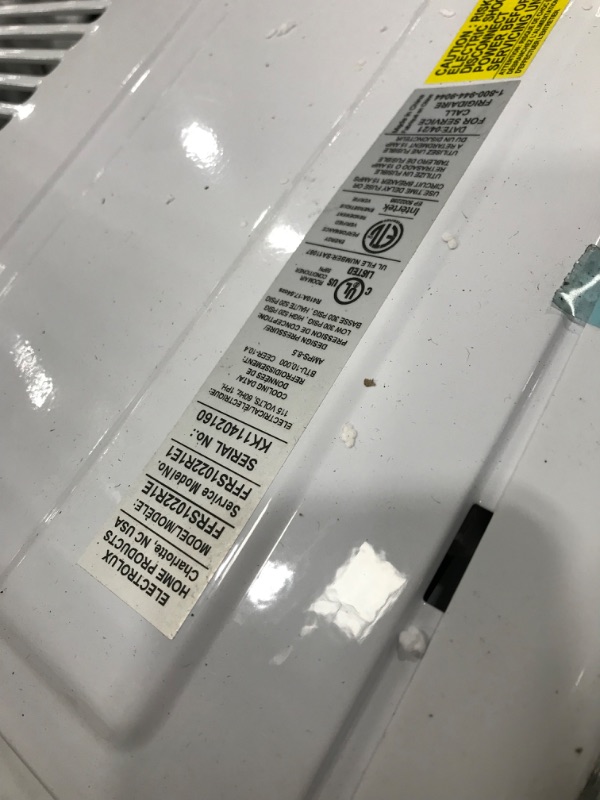 Photo 3 of **DAMAGED**MISSING PARTS**NON FUNCTIONAL* FRIGIDAIRE FFRS1022R1 10000 BTU 115-volt Slider/Casement Room Full-Function Remote Control Window Air Conditioner, 10,000, White
