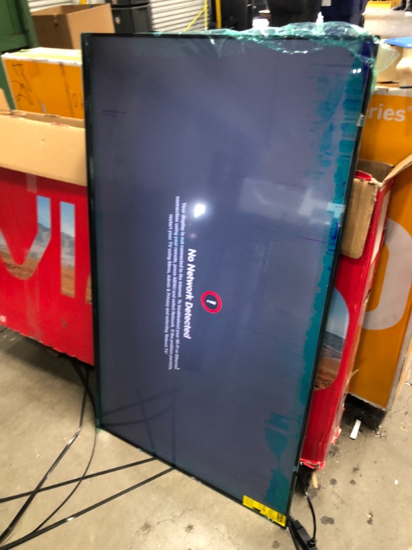 Photo 4 of **TV SCREEN HAS DISCOLORING AROUND THE EDGES ***VIZIO 58-Inch M-Series 4K QLED HDR Smart TV w/Voice Remote, Dolby Vision, HDR10+, Alexa Compatibility, M58Q7-J01, 2022 Model
