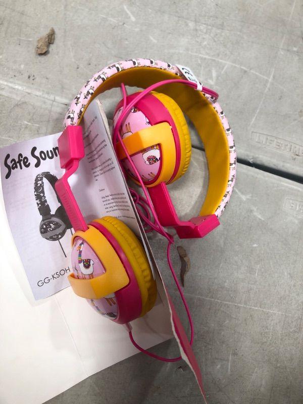 Photo 2 of **ONE SIDE DOESNT PLAY SOUND** Gabba Goods SafeSounds - Kids Pink Llama Printed Volume-Limiting Wired Headphones

