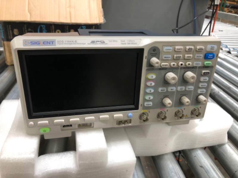 Photo 2 of (Not Functional - Parts Only) Siglent Technologies SDS1104X-E 100Mhz Digital Oscilloscope 4 channels Standard Decoder, Grey
