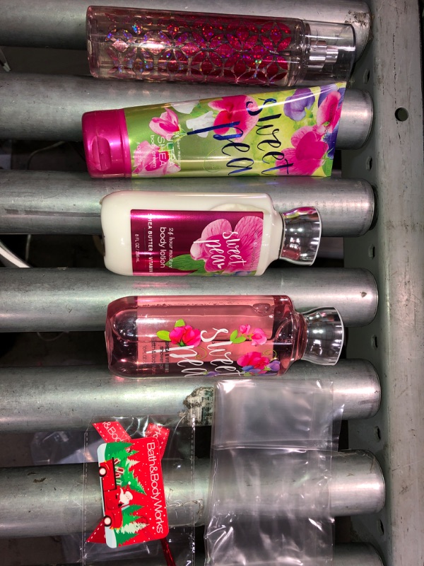 Photo 2 of Bath & Body Works Sweet Pea Iridescent Gift Kit - Shower Gel, Body Lotion, Body Cream & Fragrance Mist
