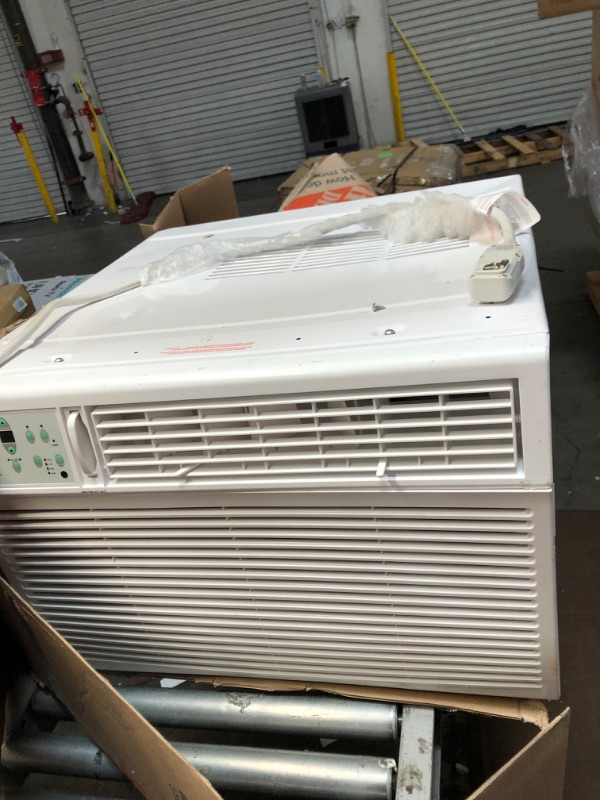 Photo 2 of PARTS ONLY UNABLE TO TEST 
Keystone - 350 Sq. Ft. 25,000 BTU Window Air Conditioner - White
