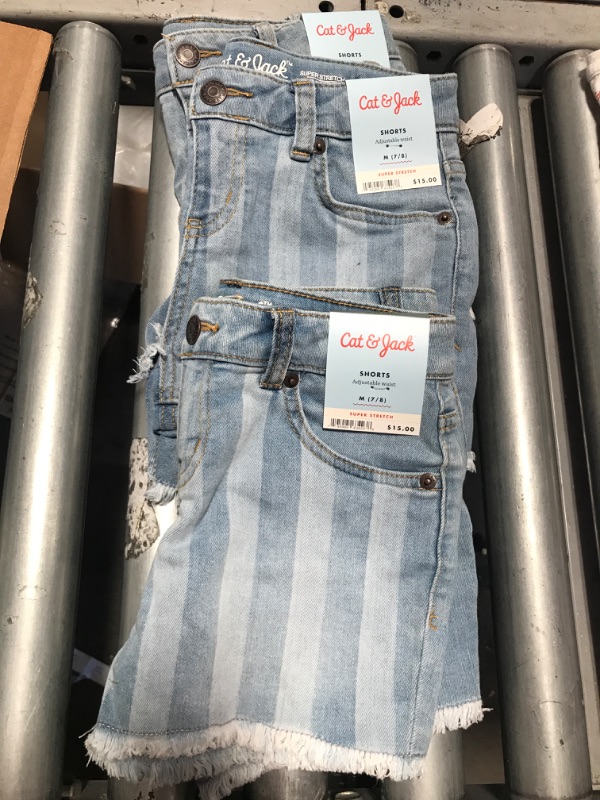 Photo 2 of 3 PACK: Girls' Printed Jean Shorts - Cat & Jack™ Ediu Wash size Medium (7/8)
