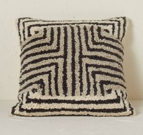 Photo 1 of 2 PACK: Maze Pattern Loop Tufted Square Throw Pillow Black/Cream - Opalhouse™ Designed with Jungalow™
18"x18"