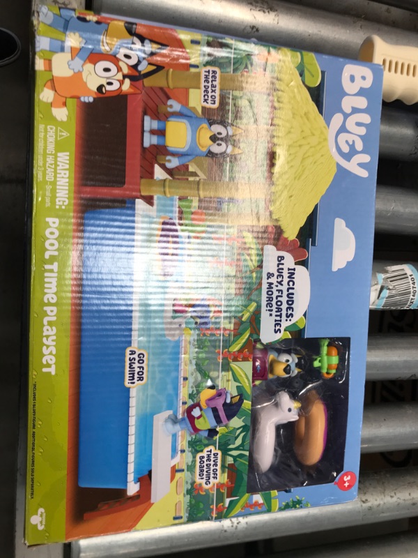 Photo 2 of Bluey Pool Time Playset

