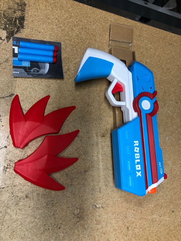 Photo 2 of NERF Roblox MM2: Dartbringer Dart Blaster