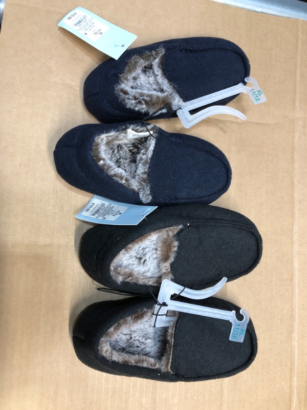 Photo 2 of 2 of -Boy's Cat & Jack slippers size XL (11-12)- gray and blue 