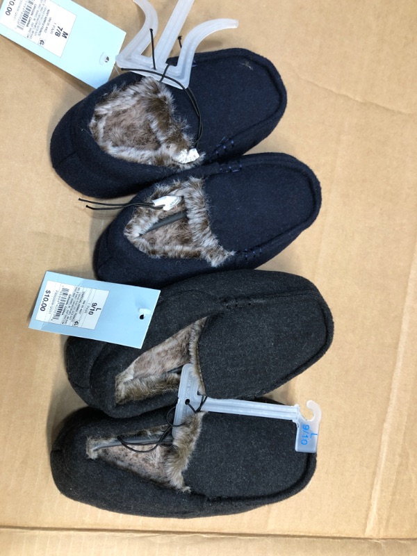 Photo 2 of 2 of - Boy's Cat & Jack slippers size M (7/8) and L (9/10) 