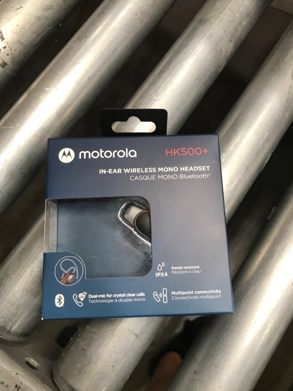Photo 2 of Motorola In-Ear Bluetooth Wireless Mono Headset HK500+ - Black

