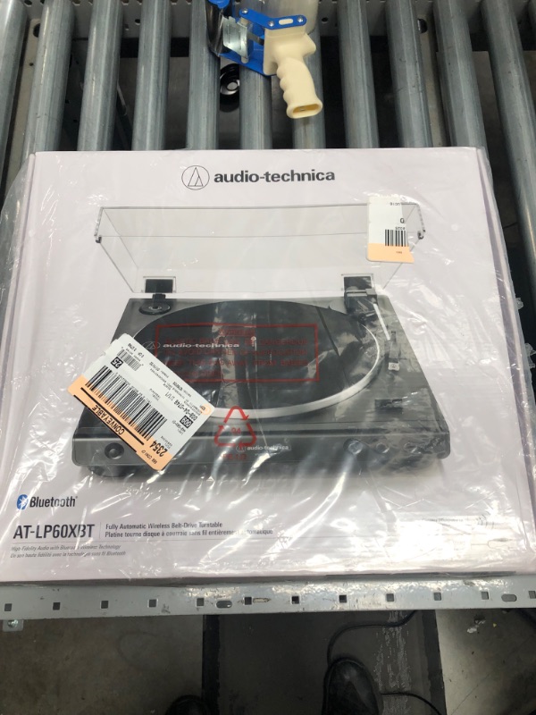 Photo 2 of Audio-Technica Fully Automatic Turntable-Black





