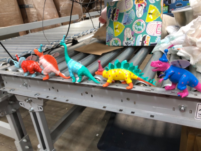 Photo 1 of 40 PACK DINOSAUR BUNDLE 8 OF EACH STYLE