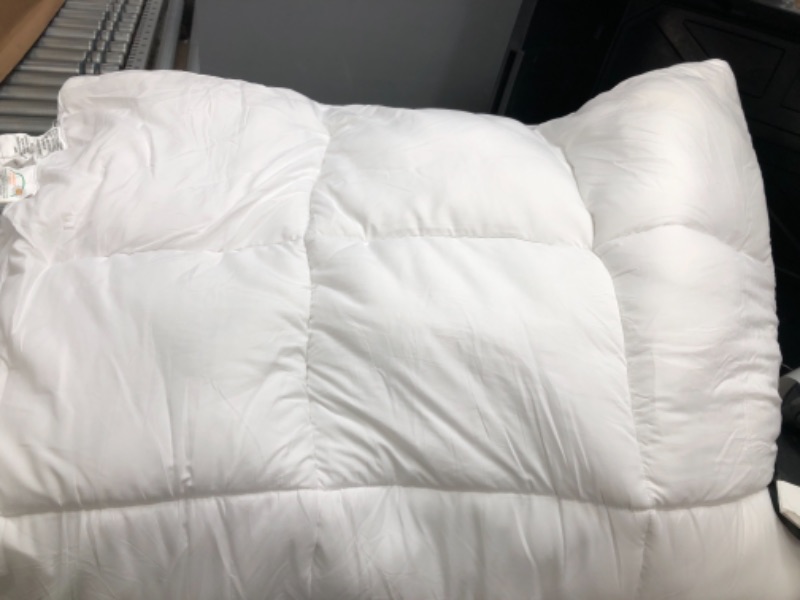 Photo 2 of ***Size: King*** Linenspa Comforter Duvet Insert Queen White Down Alternative All Season Microfiber-Queen Size - Box Stitched
