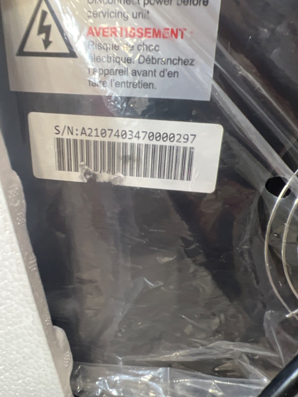 Photo 4 of **PARTS ONLY**
Frigidaire EFIC452-SSBLACK XL Maker, Makes 40 Lbs. of Clear Square Ice Cubes A Day, Black Stainless
