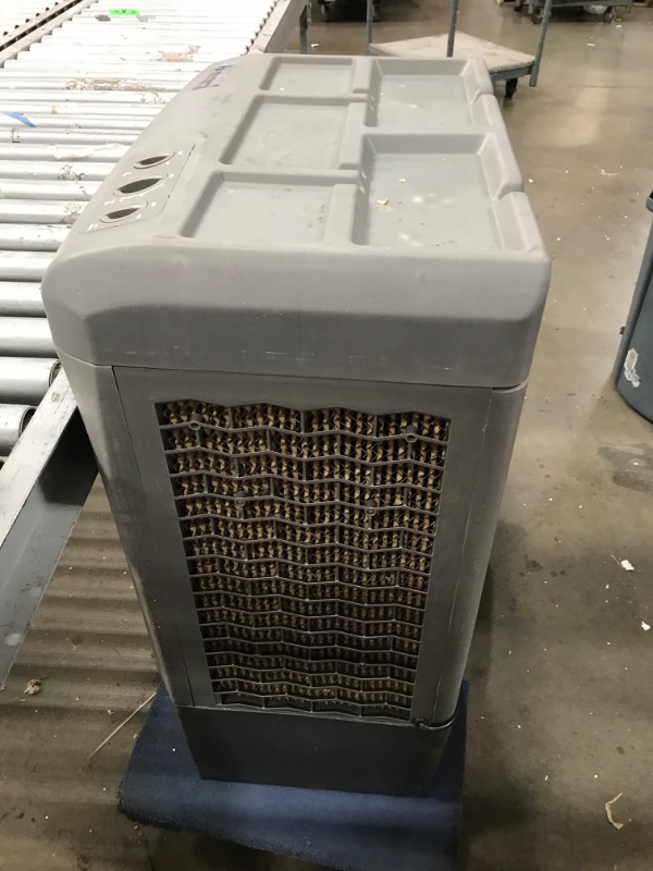 Photo 6 of *** NON FUNCTIONAL *** *** PARTS ONLY *** INCOMPLETE ***
Hessaire 2,200 CFM 2-Speed Portable Evaporative Cooler, Gray
