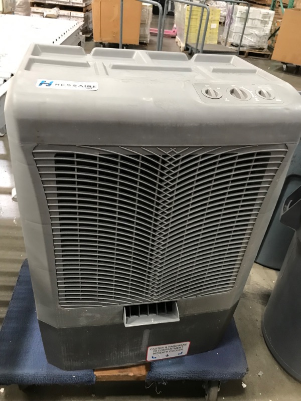 Photo 4 of *** NON FUNCTIONAL *** *** PARTS ONLY *** INCOMPLETE ***
Hessaire 2,200 CFM 2-Speed Portable Evaporative Cooler, Gray
