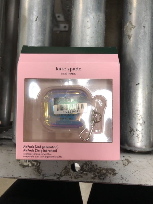 Photo 2 of Kate Spade New York AirPods Gen 3 Case

