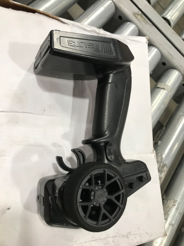 Photo 1 of ***PARTS ONLY*** ARRMA 1/8 KRATON 6S V5 4WD BLX Speed Monster RC Truck with Spektrum Firma RTR (Transmitter and Receiver Included Batteries and Charger Required) Blu
**NO BATTERIES INCLUDED,WAS NOT TESTED**