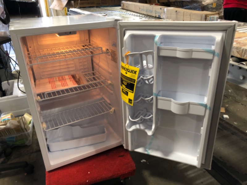 Photo 6 of **TOP RIGHT BACK CORNER IS DENTED, SEE PHOTO**
Danby DAR044A4WDD-6 4.4 Cu.Ft. Mini Fridge, Compact Refrigerator for Bedroom, Living Room, Bar, Dorm, Kitchen, Office, E-Star in White
