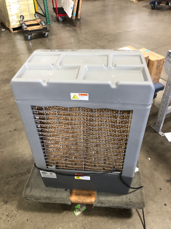 Photo 4 of HESSAIRE MC37M Indoor or Outdoor Portable Oscillating Evaporative Swamp Air Cooler for 950 Square Feet of Space with Water Reservoir
